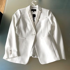 BR Long and lean tuxedo blazer, size 2, warm white